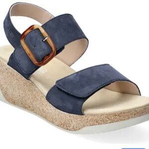 Mephisto Navy Blue Wedge Sandals size EU40 pre-owned.